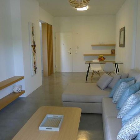 Deluxe Apartment In Vouliagmeni Athens Ngoại thất bức ảnh